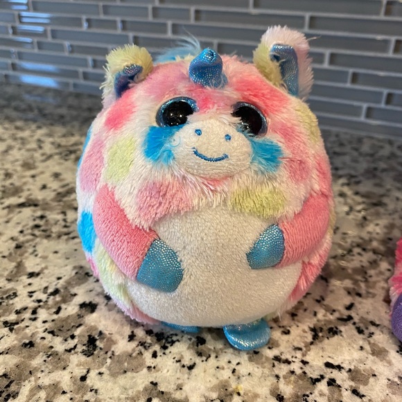 Stuffed animals - Picture 2 of 5